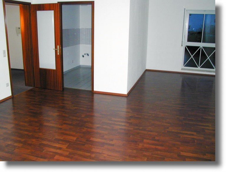 2182 02 40 Kelsterbach Terrassenwohnung ***** Terrassenwohnung 2,5 ZKBB in bester Lage von Kelsterbach! Sehr ruhig!!! ****